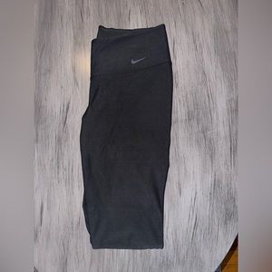 Women’s Nike black leggings size small